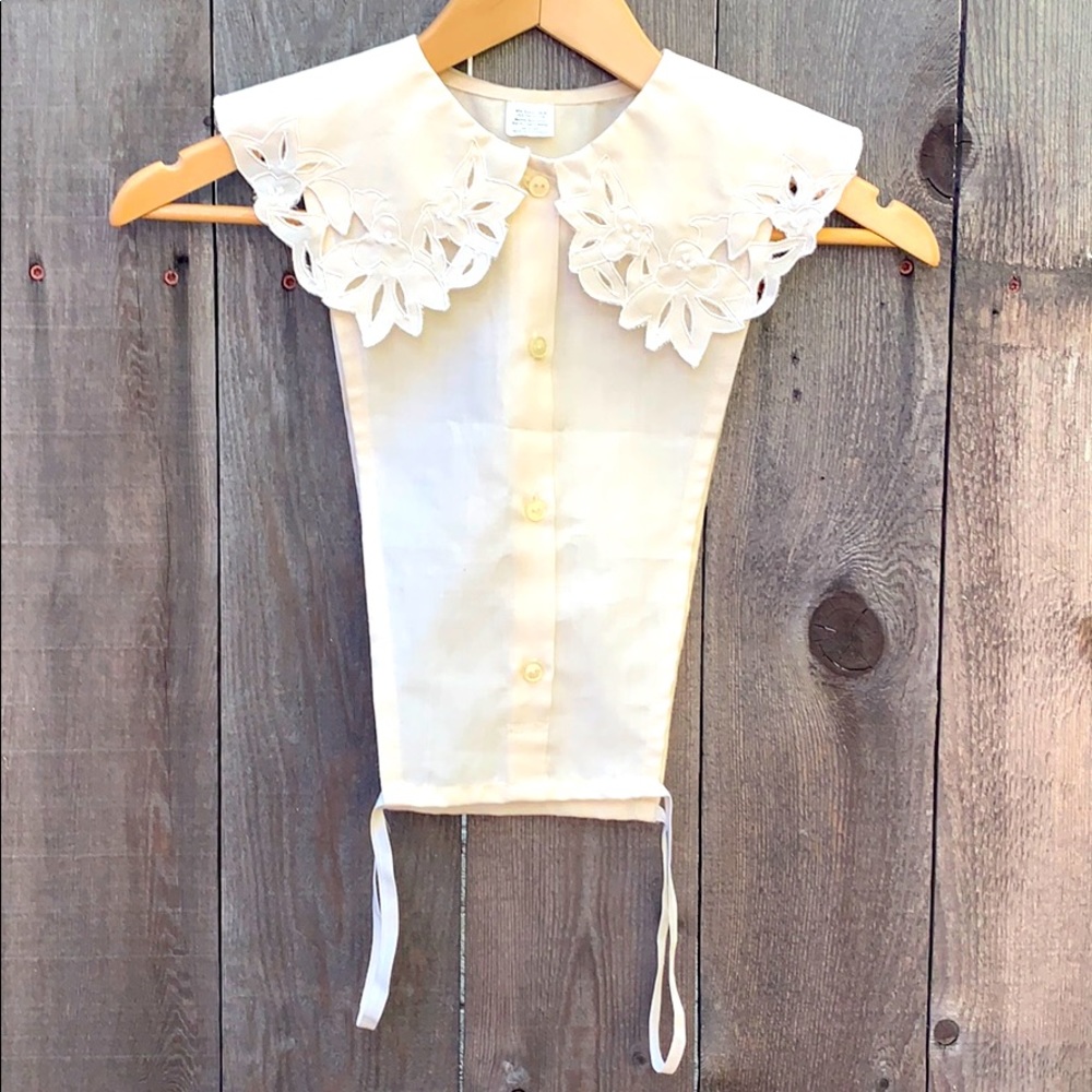 Vintage  Collar
